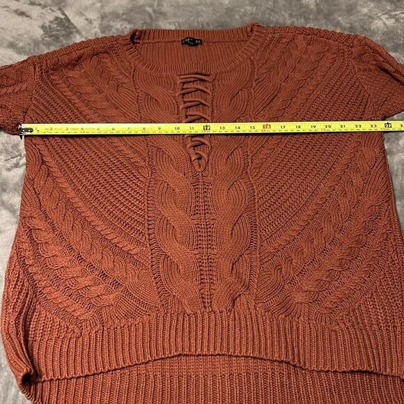 EXPRESS women’s sweater. Medium - Picture 8 of 8